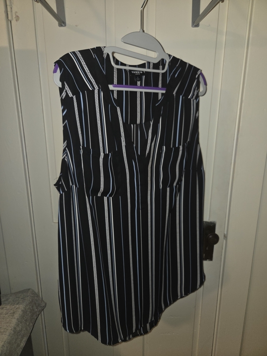 torrid Tops - torrid Black Striped Sleeveless V-Neck Top Size 1